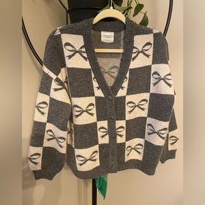 Soho & Stella Cute Oversized Cozy Grey and Cream Bow Cardigan Sweater - S
